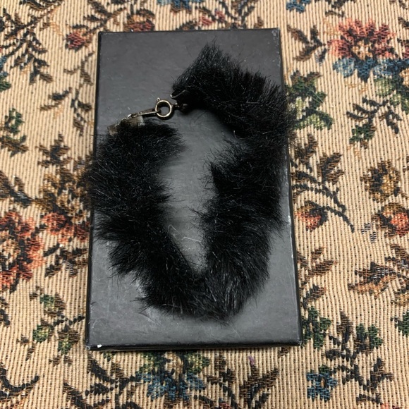 Luxurious Black Faux Fur Bracelet - Picture 1 of 2